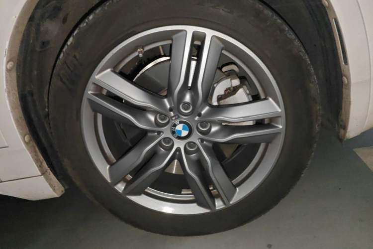 Used BMW X2 2022 sDrive25i M Sport Package Right Front Wheel Hub