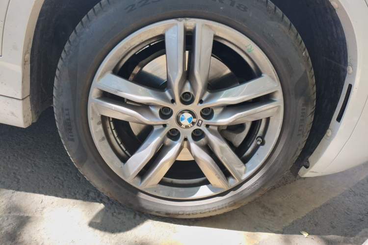 Used BMW X2 2022 sDrive25i M Sport Package Right Front Wheel Hub