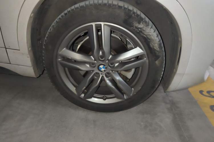 Used BMW X2 2022 sDrive25i M Sport Package Right Front Wheel Hub