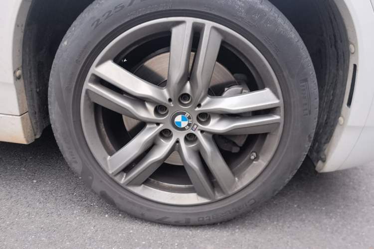 Used BMW X2 2022 sDrive25i M Sport Package Right Front Wheel Hub