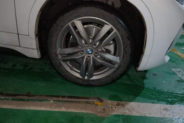Used BMW X2 2022 sDrive25i M Sport Package Right Front Wheel Hub