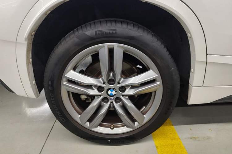 Used BMW X2 2022 sDrive25i M Sport Package Right Rear Wheel Hub