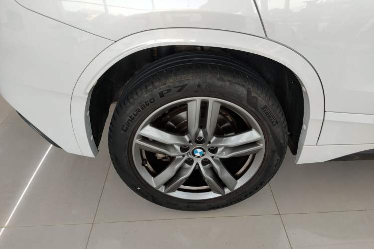 Used BMW X2 2022 sDrive25i M Sport Package Right Rear Wheel Hub