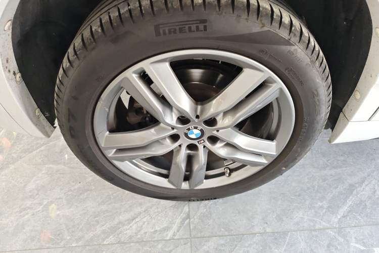 Used BMW X2 2022 sDrive25i M Sport Package Right Rear Wheel Hub