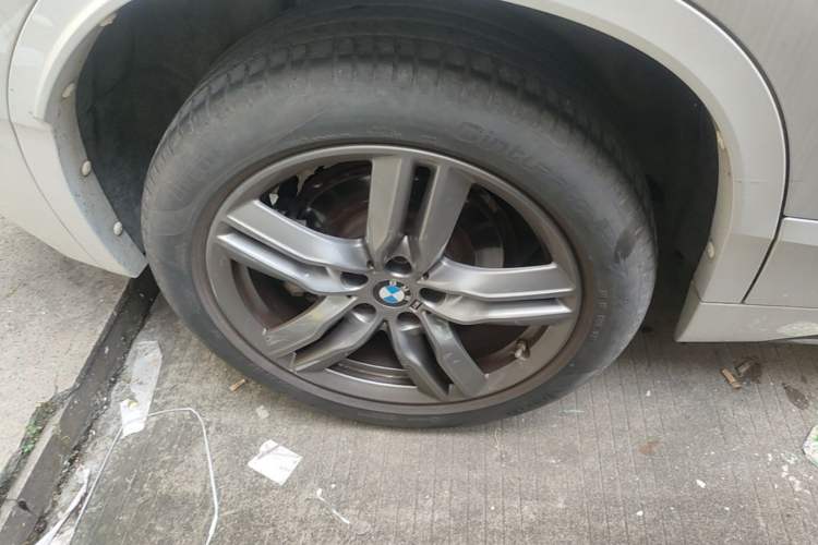 Used BMW X2 2022 sDrive25i M Sport Package Right Rear Wheel Hub