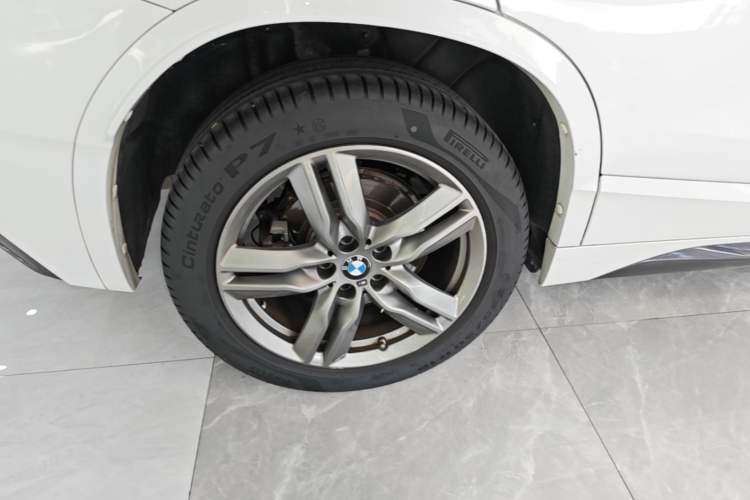 Used BMW X2 2022 sDrive25i M Sport Package Right Rear Wheel Hub