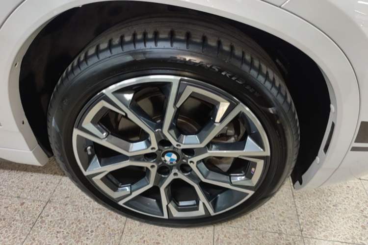 Used BMW X2 2022 xDrive25i Midnight Edition Right Rear Wheel Hub