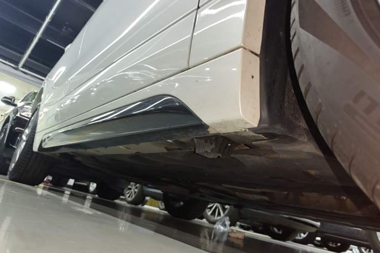 Used BMW X2 2022 sDrive25i M Sport Package Right Side Sill