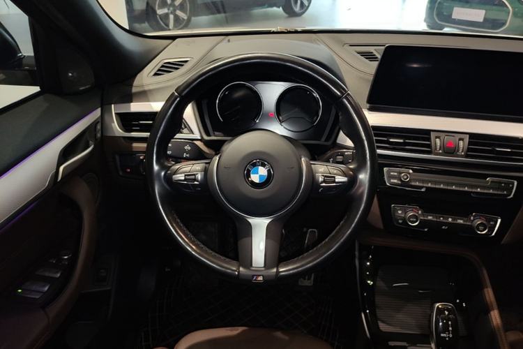 Used BMW X2 2022 xDrive25i Midnight Edition Steering Wheel