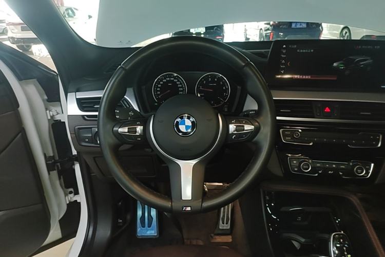 Used BMW X2 2022 xDrive25i Midnight Edition Steering Wheel