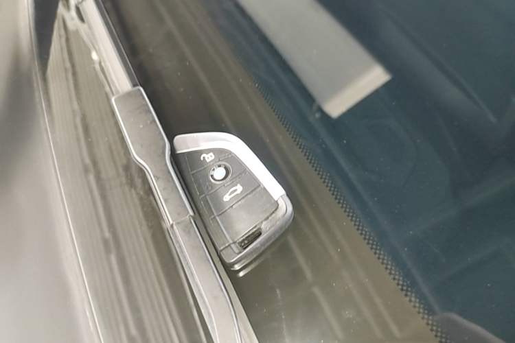 Used BMW X2 2022 xDrive25i Midnight Edition Vehicle Key