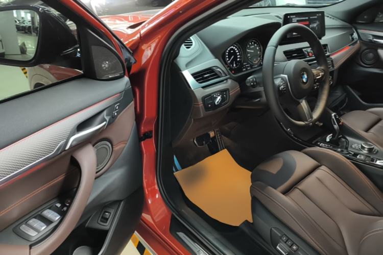 Used BMW X2 2022 xDrive25i Midnight Edition Driver Seat