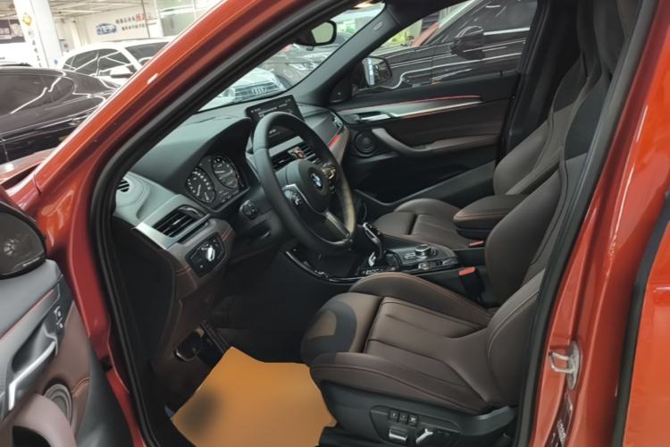 Used BMW X2 2022 xDrive25i Midnight Edition Left Front Seat