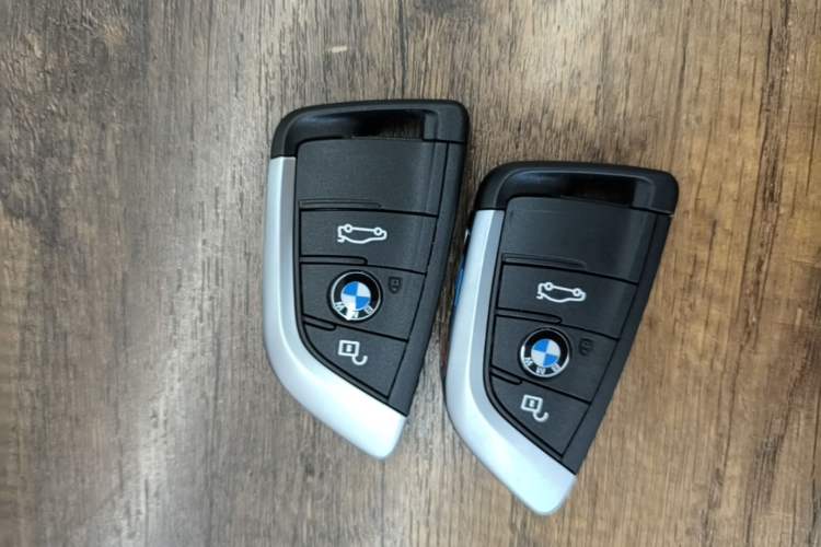 Used BMW X2 2022 xDrive25i Midnight Edition Vehicle Key