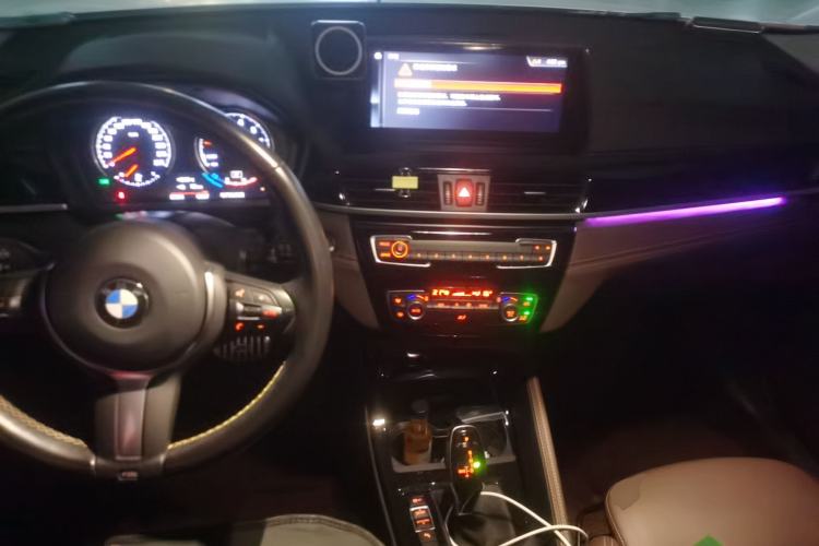 Used BMW X2 2023 sDrive25i M Sport Package Center Console