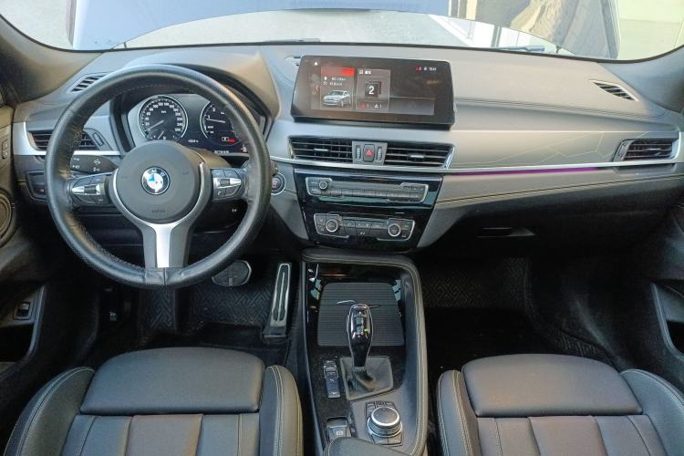 Used BMW X2 2023 xDrive 25i Shining Edition Center Console