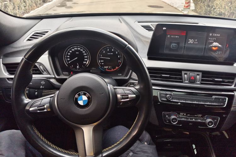 Used BMW X2 2023 sDrive 25i Shining Edition Interior 10