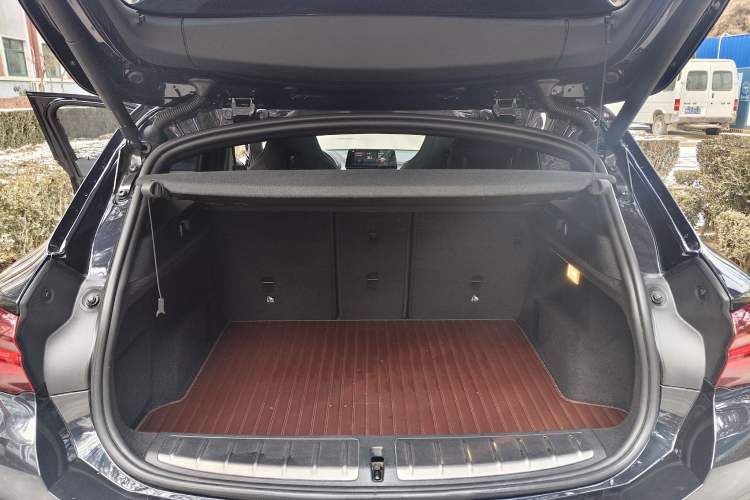 Used BMW X2 2023 sDrive 25i Shining Edition Interior 7