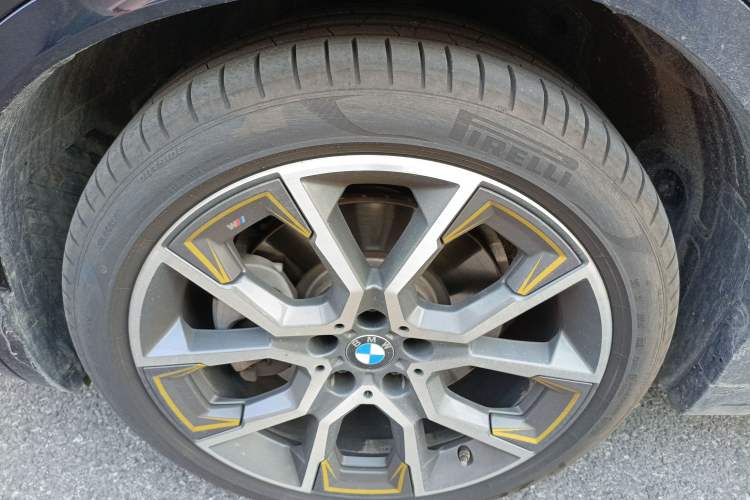 Used BMW X2 2023 xDrive 25i Shining Edition Left Front Wheel Hub