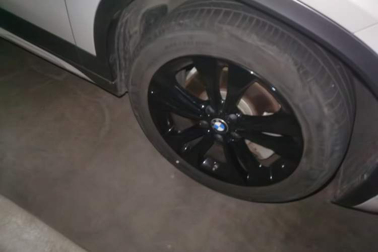 Used BMW X2 2023 sDrive25i M Sport Package Right Front Wheel Hub