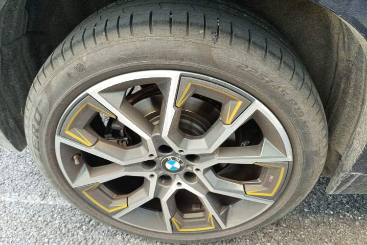 Used BMW X2 2023 xDrive 25i Shining Edition Right Rear Wheel Hub