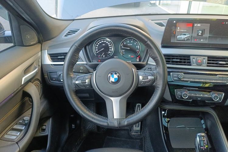 Used BMW X2 2023 xDrive 25i Shining Edition Steering Wheel