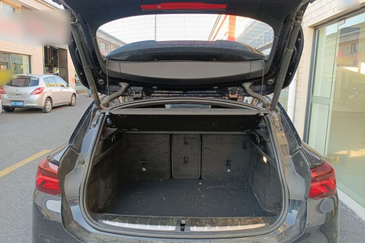 Used BMW X2 2023 xDrive 25i Shining Edition Trunk