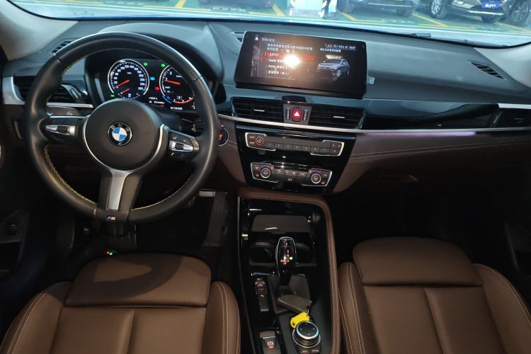 Used BMW X2 2023 sDrive25i M Sport Night Edition Center Console