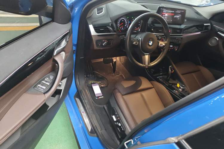 Used BMW X2 2023 sDrive25i M Sport Night Edition Driver Seat