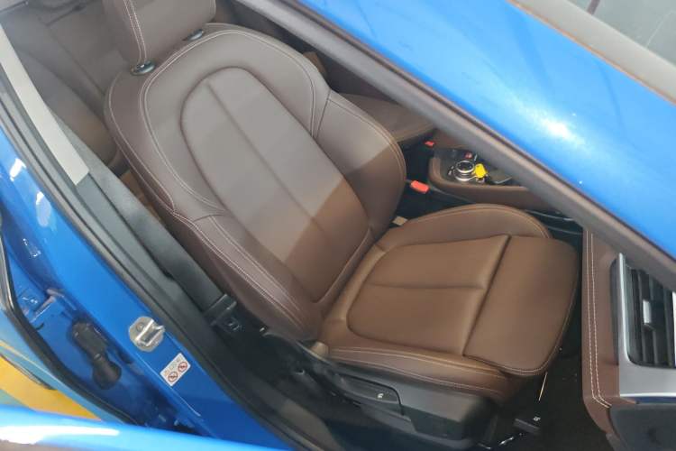 Used BMW X2 2023 sDrive25i M Sport Night Edition Right Front Seat