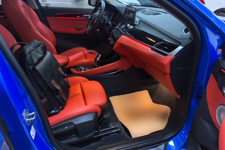 Used BMW X2 2023 sDrive25i M Sport Night Edition Right Front Seat