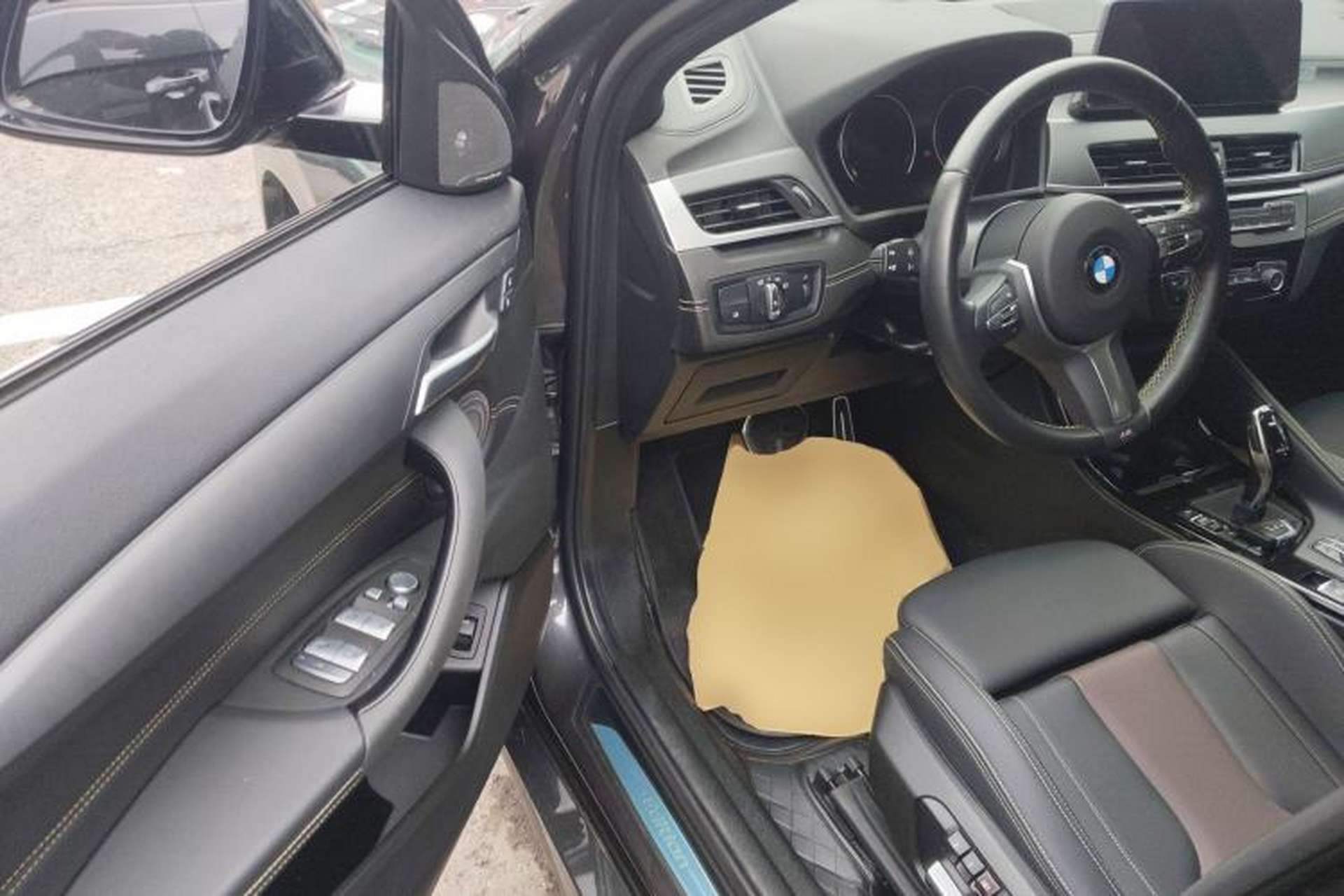 Used BMW X2 2023 xDrive 25i Shining Edition Driver Seat