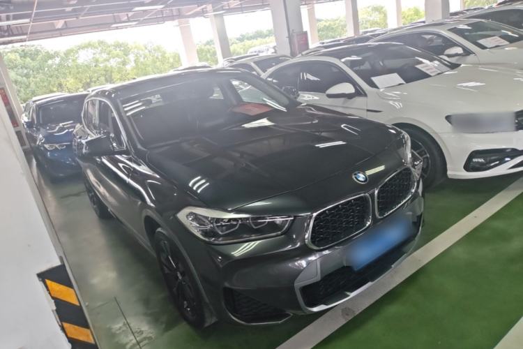 Used BMW X2 2023 sDrive25i M Sport Package Front Right 45 Deg