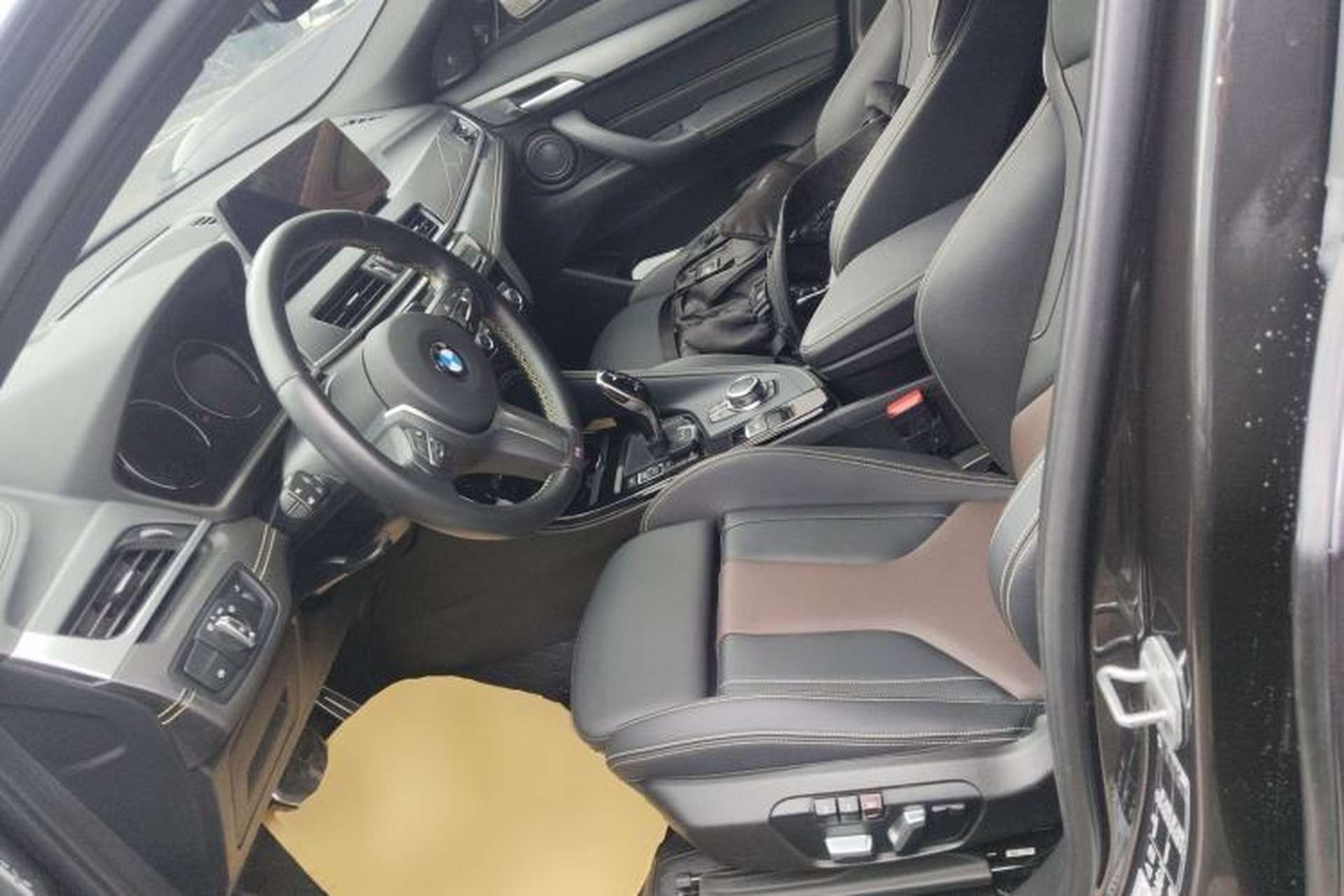 Used BMW X2 2023 xDrive 25i Shining Edition Left Front Seat