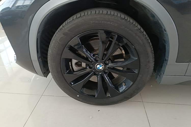 Used BMW X2 2023 sDrive25i M Sport Package Left Front Wheel Hub