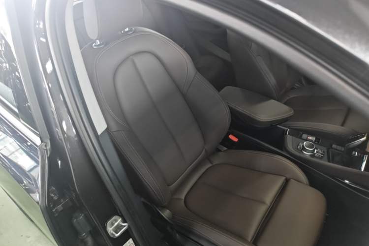 Used BMW X2 2023 sDrive25i M Sport Package Right Front Seat