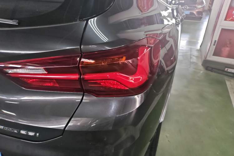 Used BMW X2 2023 sDrive25i M Sport Package Right Rear Taillight