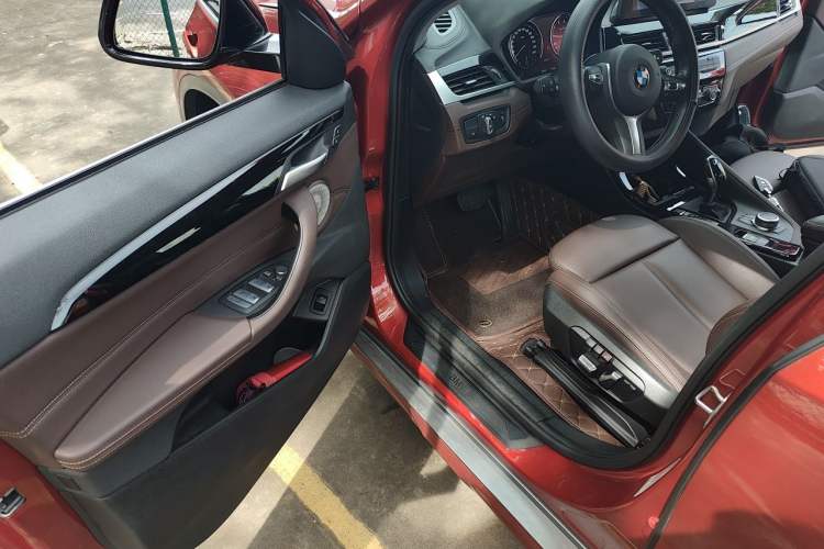 Used BMW X2 2023 sDrive25i M Sport Package Driver Seat