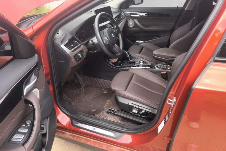 Used BMW X2 2023 sDrive25i M Sport Night Edition Driver Seat