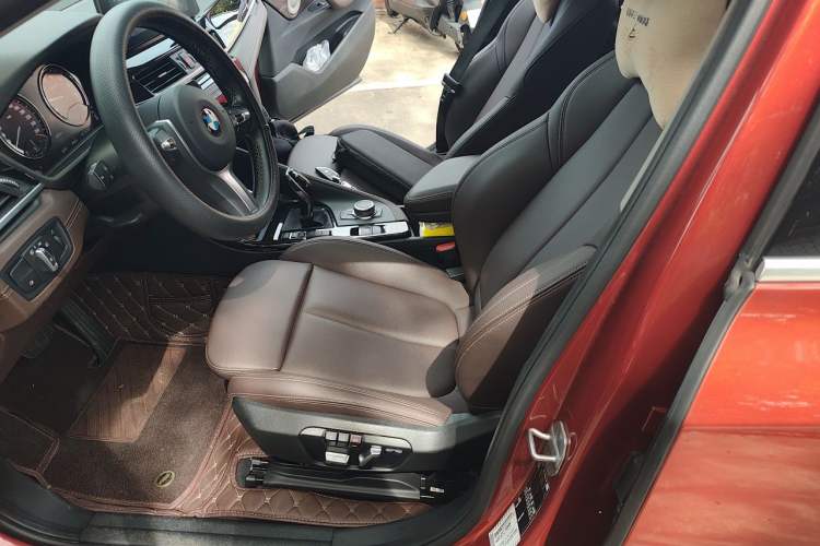 Used BMW X2 2023 sDrive25i M Sport Package Left Front Seat