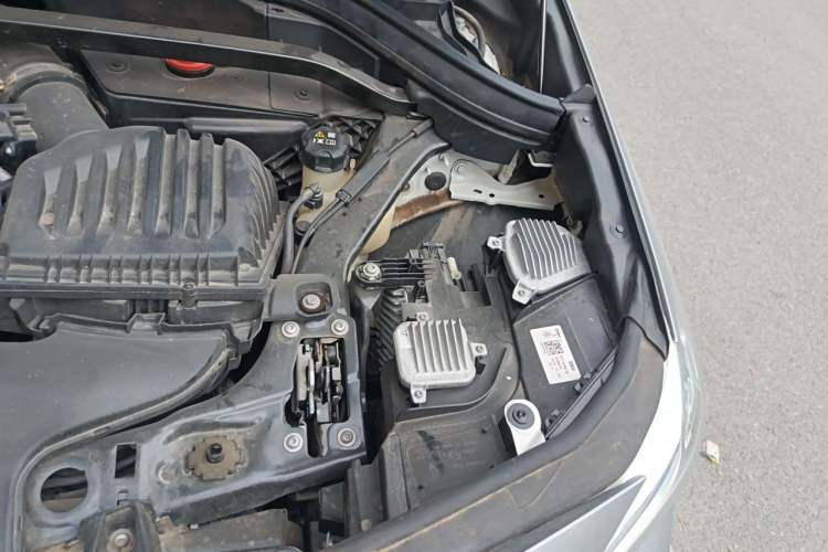 Used BMW X2 2023 sDrive25i M Sport Package Engine Bay Left