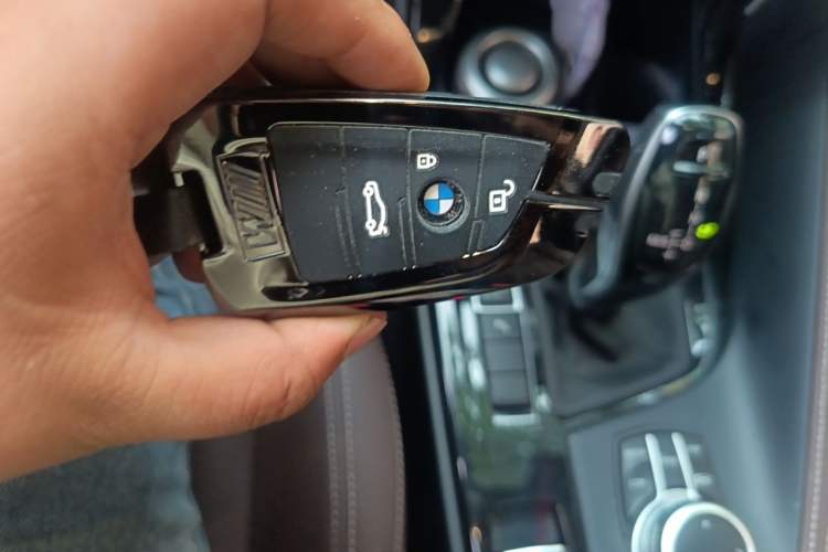 Used BMW X2 2023 sDrive25i M Sport Package Vehicle Key