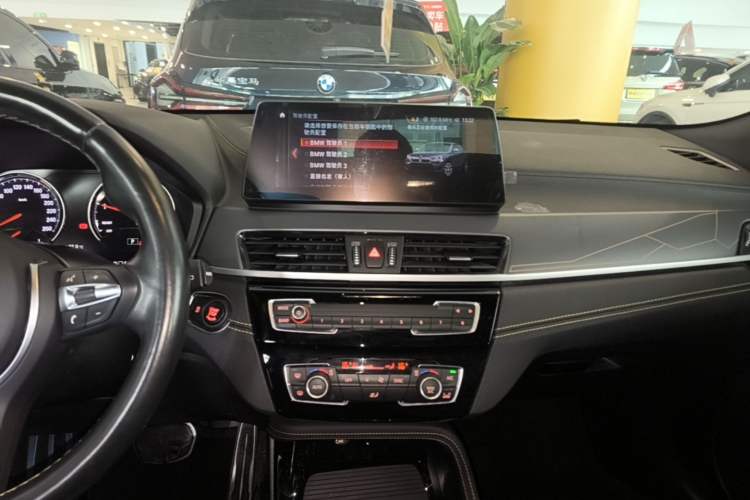 Used BMW X2 2023 sDrive 25i Shining Edition Audio And AC Panel