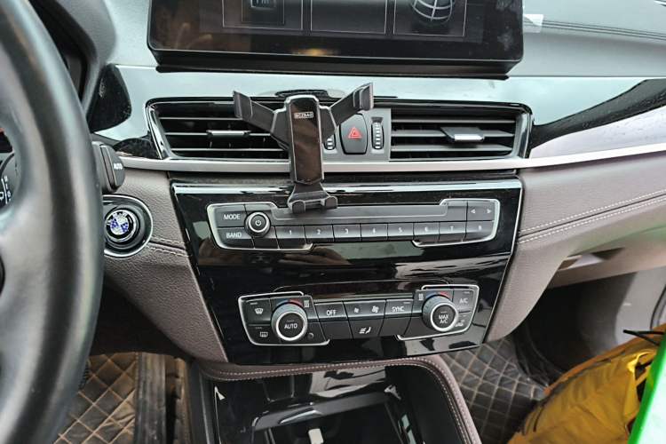 Used BMW X2 2023 sDrive25i M Sport Night Edition Audio And AC Panel