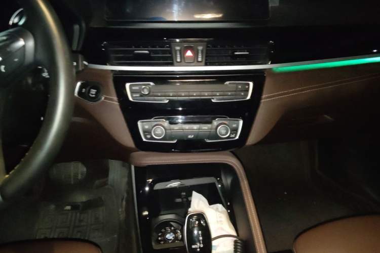Used BMW X2 2023 sDrive25i M Sport Package Audio And AC Panel