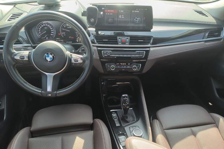 Used BMW X2 2023 sDrive25i M Sport Night Edition Center Console