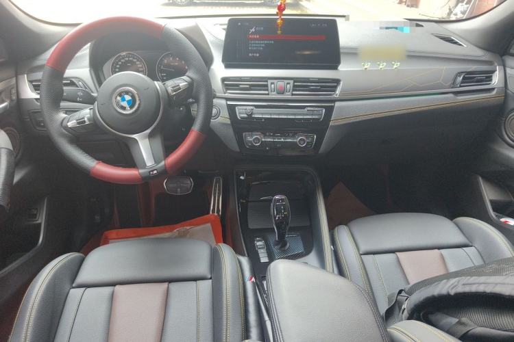 Used BMW X2 2023 sDrive 25i Shining Edition Center Console