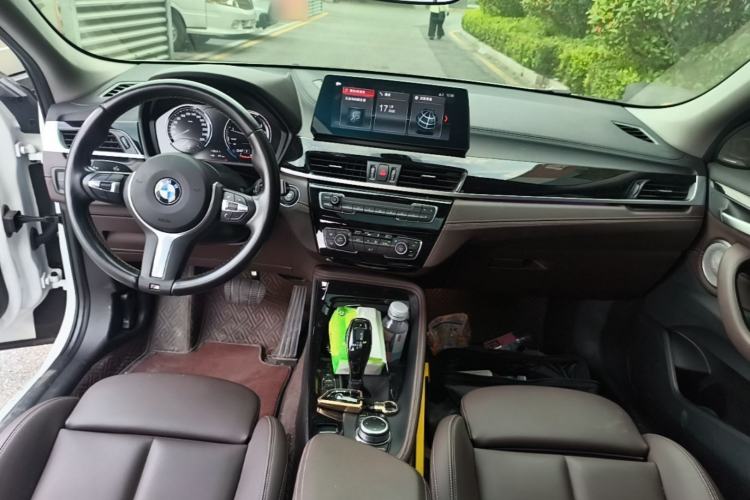 Used BMW X2 2023 sDrive25i M Sport Night Edition Center Console