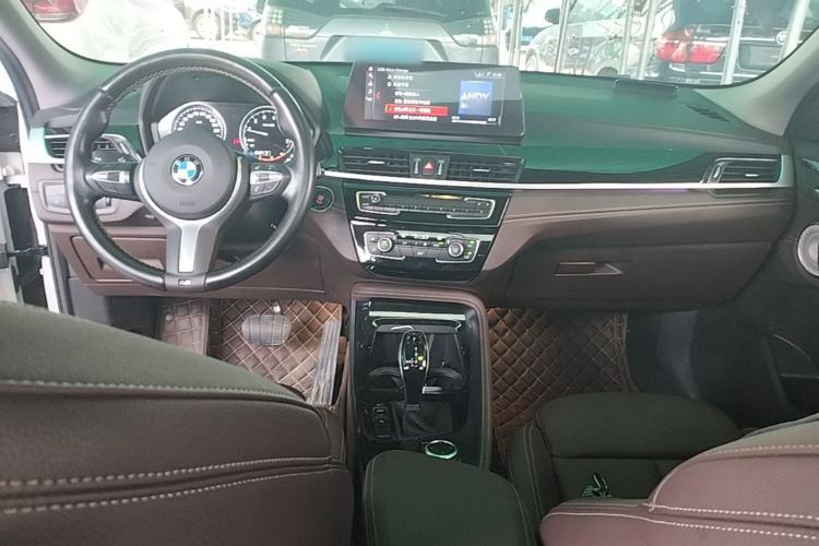 Used BMW X2 2023 sDrive25i M Sport Night Edition Center Console
