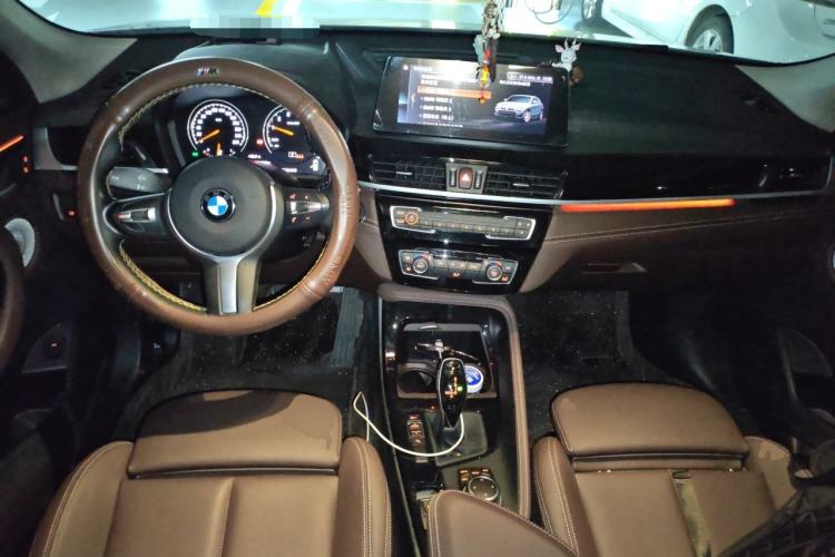 Used BMW X2 2023 sDrive25i M Sport Night Edition Center Console